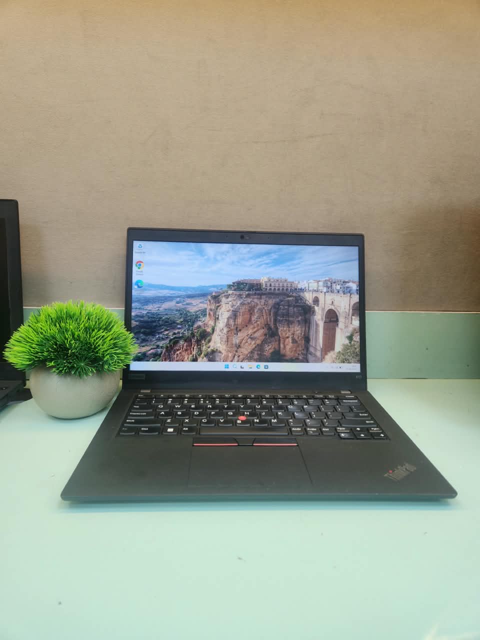Lenovo Thinkpad X13 Gen 1 — i5 / 10th / 16GB / 256GB / No / Non-Touch / 14"
