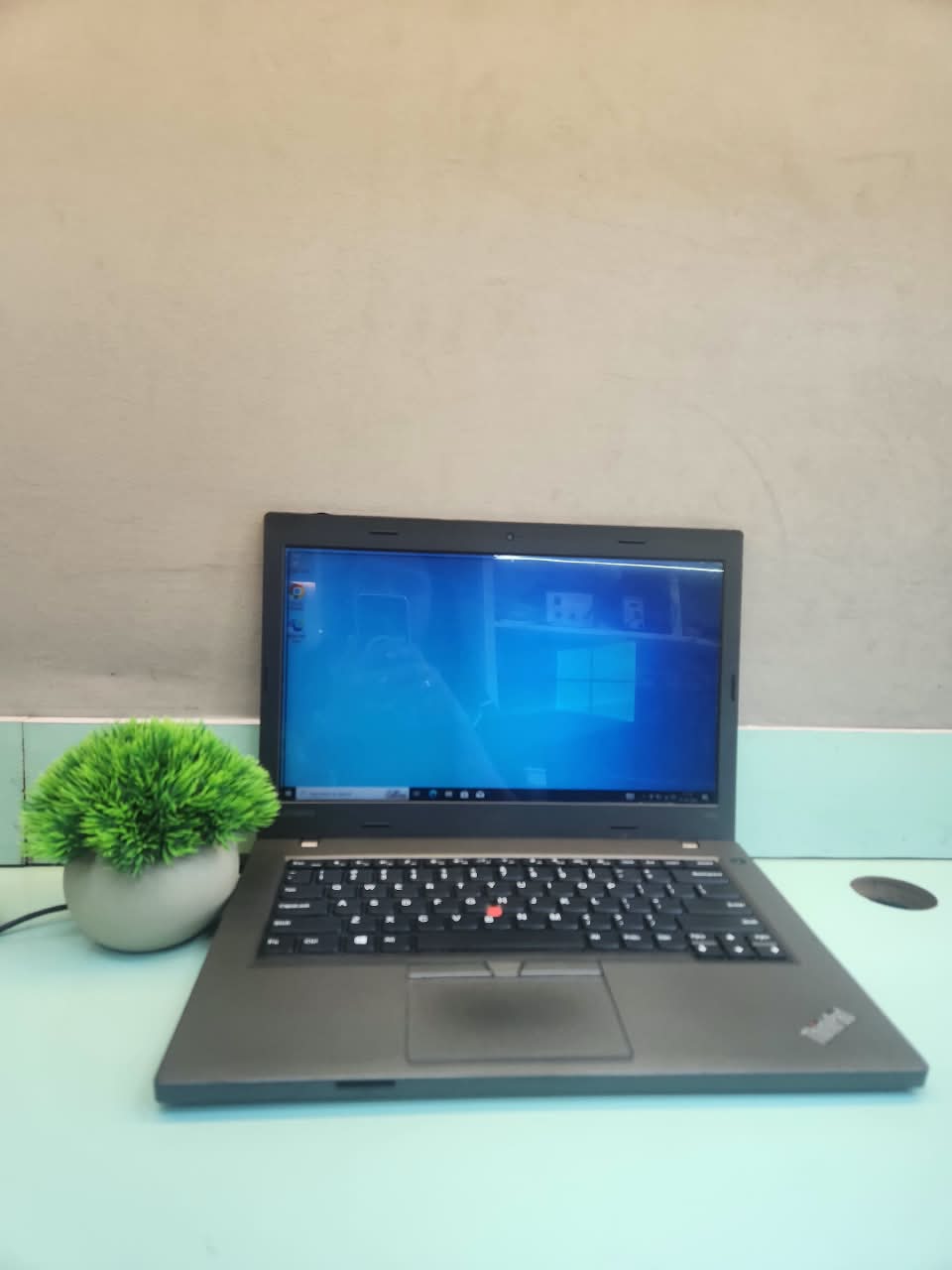 Lenovo Thinkpad L450 — i5 / 5th / 4GB / 320 HDD 2.5 / 14"
